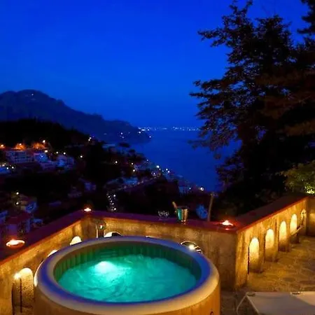 Nina * Amalfi