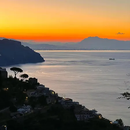 Nina * Amalfi